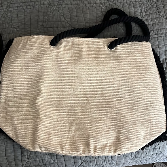 C&C California bag NWT - Picture 2 of 3